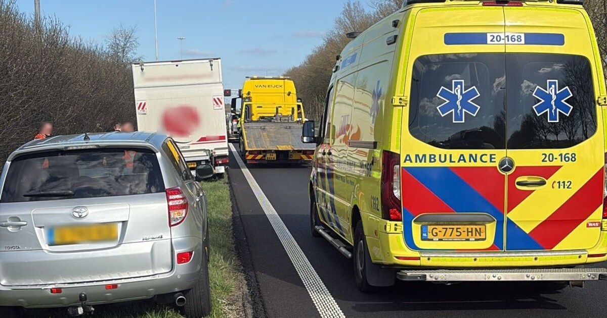 File lost op na botsing tussen auto en vrachtwagen op A58 bij Bavel, op hoogtepunt bijna uur vertrag