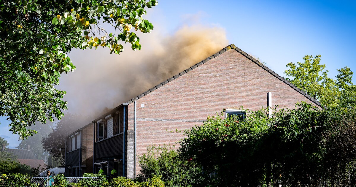 Grote woningbrand in Udenhout, bewoner verdacht van brandstichting | Tilburg | ED.nl