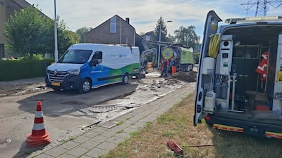 Urenlang geen of bruin water uit de kraan door gebroken leiding in Eindhovense straat