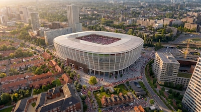 Groter Philips Stadion, minder autoverkeer: PSV wil reisgedrag supporters veranderen