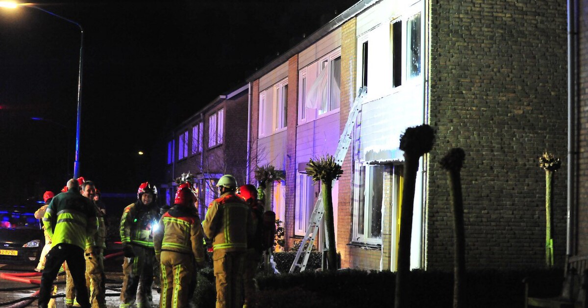 Buurtbewoners redden gezin uit brandende woning Budel-Schoot | Cranendonck | ED.nl