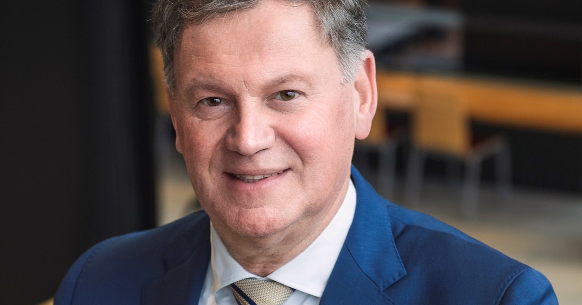Theo Hoex tijdelijk gemeentesecretaris in Bladel | Regio | ED.nl