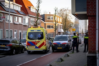 Man gestoken met mes in Tilburg, politie moet taser gebruiken om minderjarige jongen aan te houden