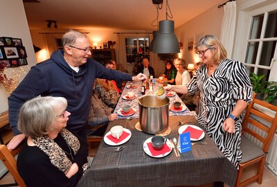 Met twaalf ‘vreemden’ aan de erwtensoep tijdens Nationale Snertdag: ‘Niemand hoeft alleen te zijn’