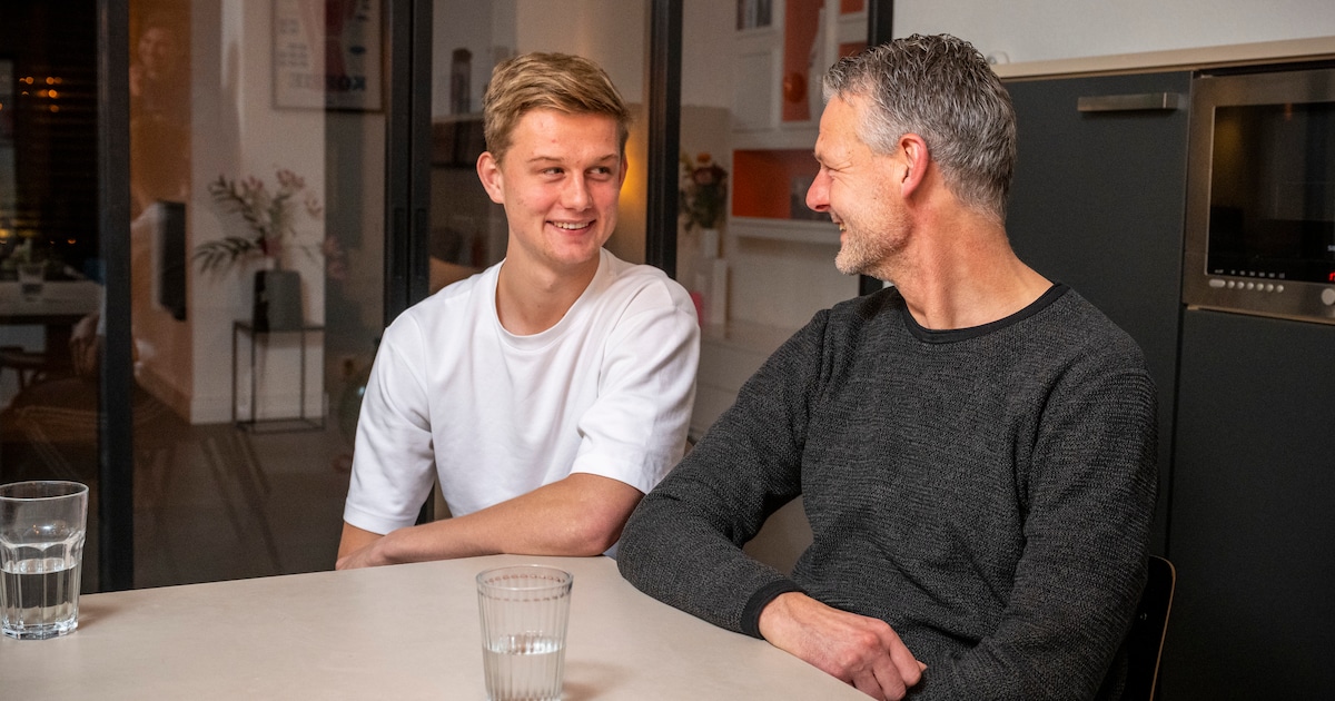 PSV-talent neemt het op tegen het VVV-Venlo van zijn vader: ‘Komt een heel mooi sentiment bij kijken