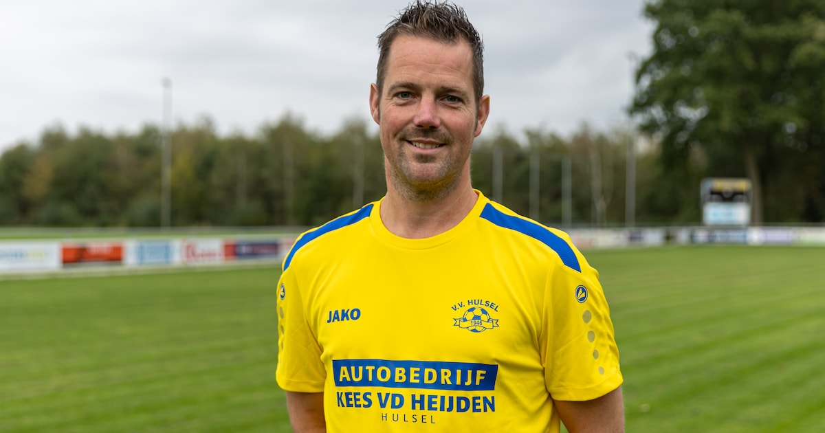 Tijdens carnaval is hij Sjaak Plofkraak, Kees Pokerface en Piet Schiet: deze voetballer én tonprater