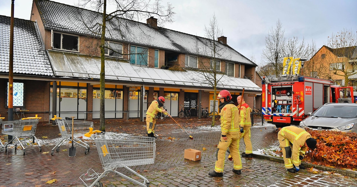 Cobra’s in nachtkastje van jongen gaan spontaan af, enorme ravage in appartement in Hapert