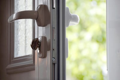 Wanhopige woningzoekenden opgelicht, woningcorporatie verbijsterd