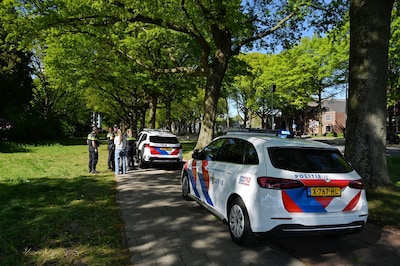 Poedelnaakte man loopt opnieuw over drukke kruising in Tilburg en wordt aangehouden
