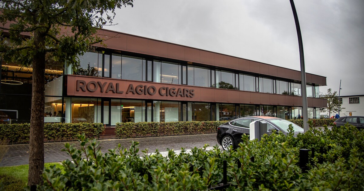 Medewerkers Royal Agio Cigars krijgen royaal afscheidscadeau: 10 miljoen verdeeld onder personeel
