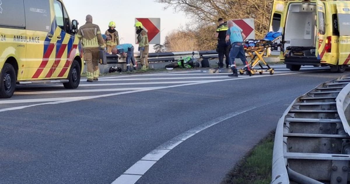 Motorrijder ernstig gewond na eenzijdig ongeluk op A67 bij Venlo