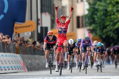 Vierde ritzege voor Balsamo in Giro, Van der Breggen blijft in roze