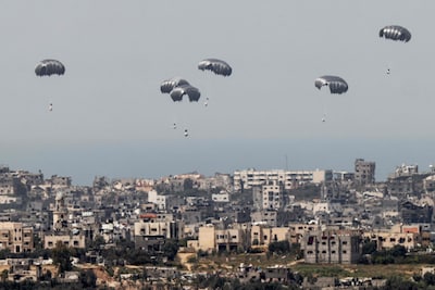 Nederland gaat voedselpakketten droppen boven Gaza, samen met andere landen