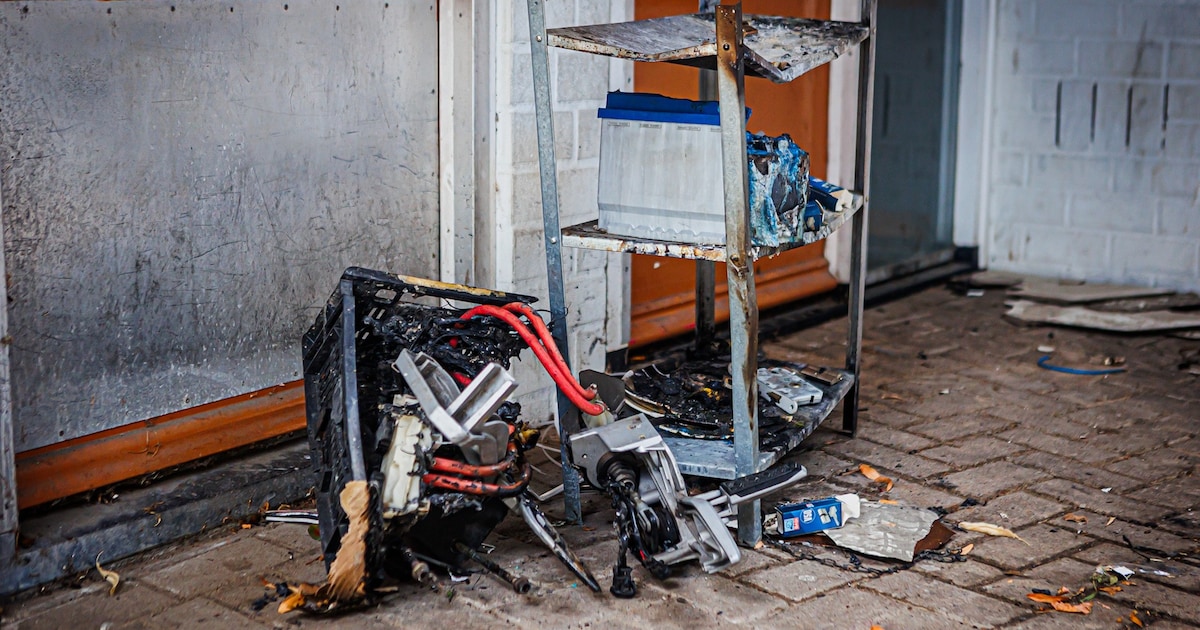 Portiek van flat vat vlam in Boxtel, politie vermoedt brandstichting