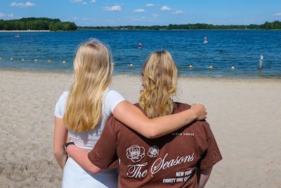 Emily (20) en Sylvie (21) redden beginnend zwemmer uit zwemplas Berkendonk bij Helmond: ‘Zo’n honder