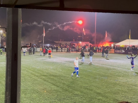 Zwak FC Eindhoven blameert zich in slotminuut van verlenging bij HSV Hoek en vliegt uit de beker