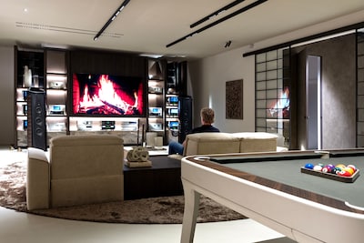 Een thuisbioscoop van 400.000 euro of een geluidsset van een half miljoen euro: hier shoppen the ric