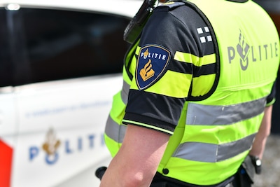 Politie zoekt man na diefstal bij winkel in centrum Eindhoven, Burgernet-melding verstuurd