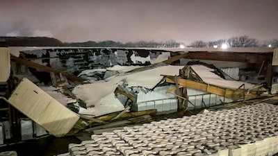 Dak bedrijfshal in Tilburg alsnog volledig ingestort