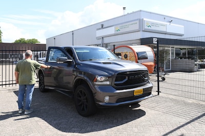 Een te grote auto? Dan mag je in dit dorp niet meer parkeren na 18.00 uur, ook niet op je eigen oprit