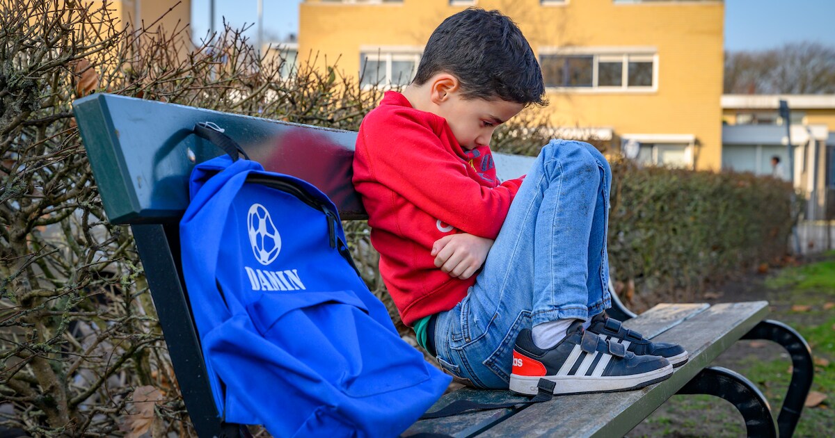 Damin (10) na bijna twee jaar weer naar school na onterechte schorsing ...