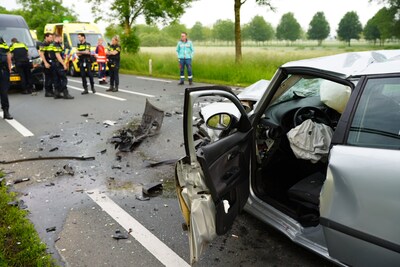 Net voor zwaar ongeval in Giessen vraagt vriendin aan autobestuurder: ‘Ga je out, of zo’