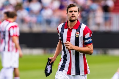 Dreun voor Hoogma en Willem II: verdediger ‘meerdere maanden’ uitgeschakeld met zware knieblessure