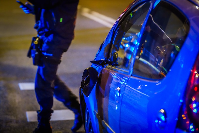 De auto raakte beschadigd.