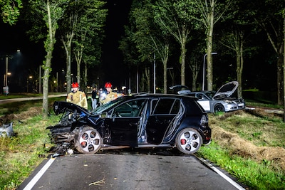 Straatrace door hart van Tilburg eindigt in enorme klap op Rueckertbaan: bestuurder krijgt stevige s