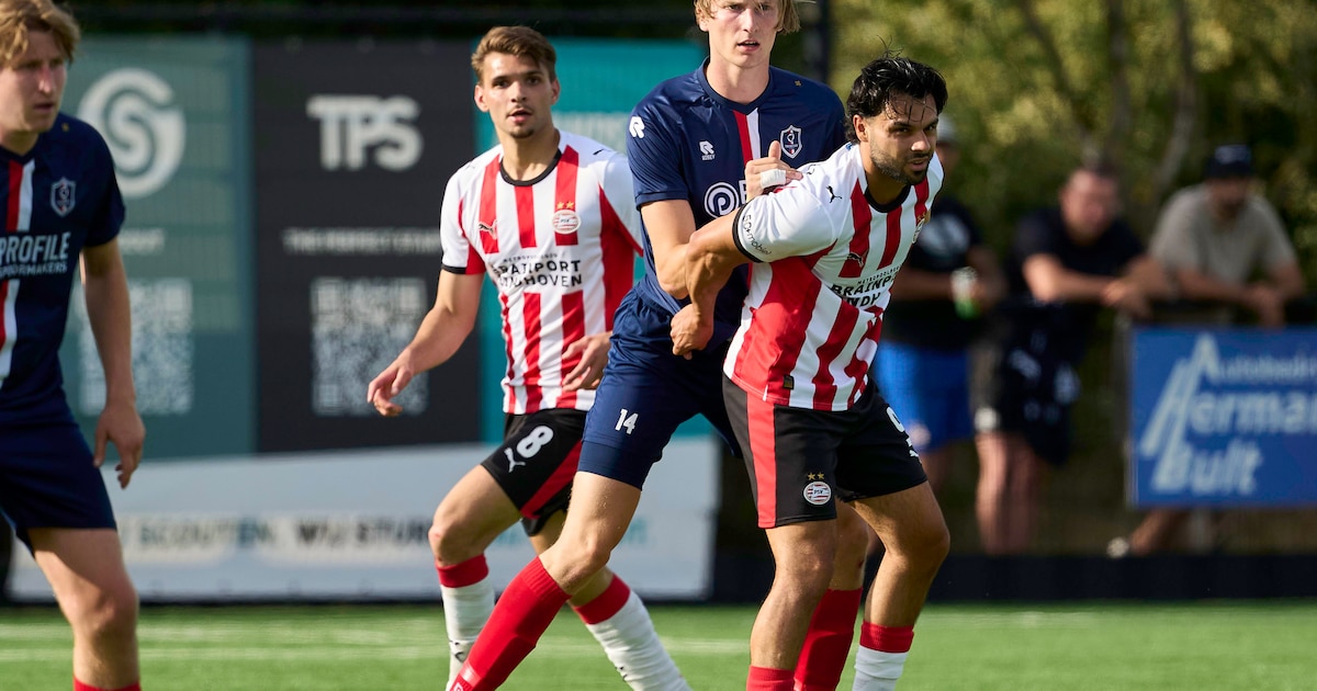 Eerst golfen, daarna even de spits van PSV uitschakelen: ‘Voetballen moet je niet te serieus nemen’