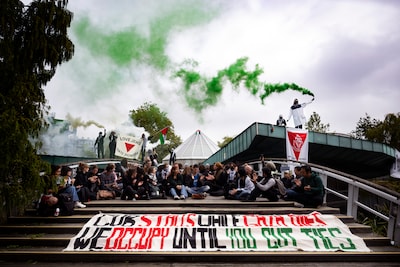 Pro-Palestinagroep gaat demonstreren na vertrek Harry Pettit en eist vertrek bestuur universiteit: ‘We zijn woest’