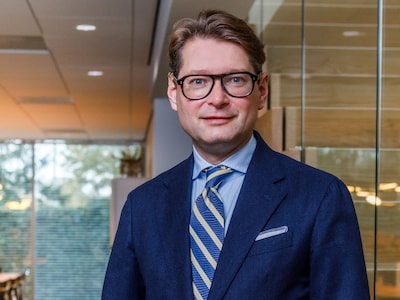 Frits (47) laat vrouw en twee kinderen achter na plotselin­ge hersentu­mor: ‘Hij was een levensgenie