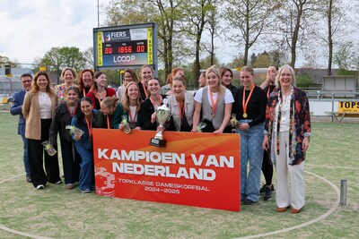 Kampioensteam korfbalvereniging Rosolo gehuldigd