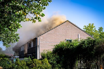 Grote woningbrand in Udenhout, mogelijk sprake van brandstichting