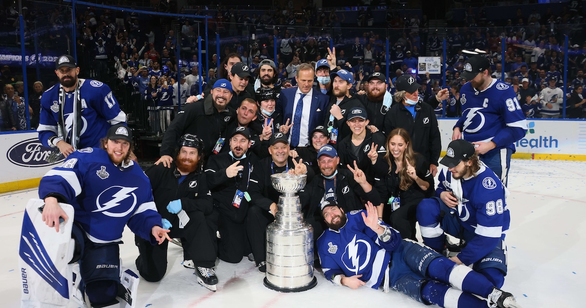 IJshockeyers Tampa Bay Lightning veroveren opnieuw Stanley Cup | Sport ...