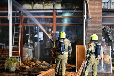 Uitslaande brand bij De Koffiebakkers in Goirle: tientallen appartementen ontruimd