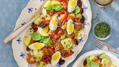 Wat Eten We Vandaag: Aardappelsalade met tonijn en ei