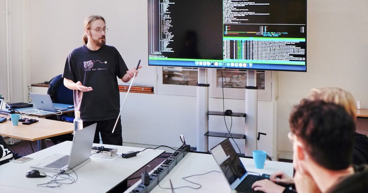 ICT training program for people with autism in Eindhoven: ‘For bright ...