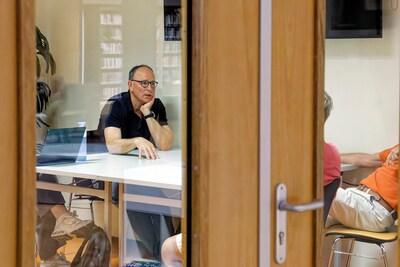Zo ziet een spreekuur van wethouder Geldens over het azc eruit in Berlicum: ‘Ik snap waarom ze boos 