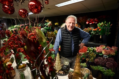 Bloemist Rob (63) stopt na veertig jaar: ‘Als ze na de uitvaart met een bedankje naar de winkel kome