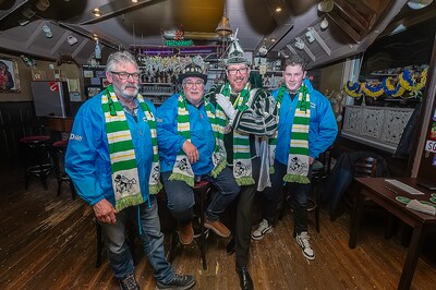 De Deurzetters doen al 55 jaar mee: ‘De Lichtjesoptocht is altijd het hoogtepunt’