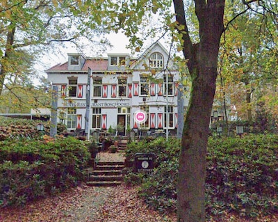 Vergunning nodig voor opvang 130 mensen in Oisterwijks hotel, maar raad krijgt geen beslissende rol