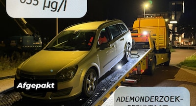 Man kruipt na aanhouding wéér dronken achter het stuur in Vinkel, politie verbijsterd