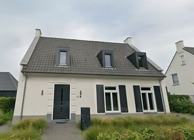 Een wijngang en slaapkamer met boudoir: dit is wonen in je eigen vijfsterrenhotel