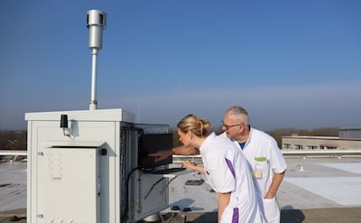 Moeilijke periode breekt aan voor mensen met hooikoorts: ‘Spoel je haar af voor je gaat slapen’