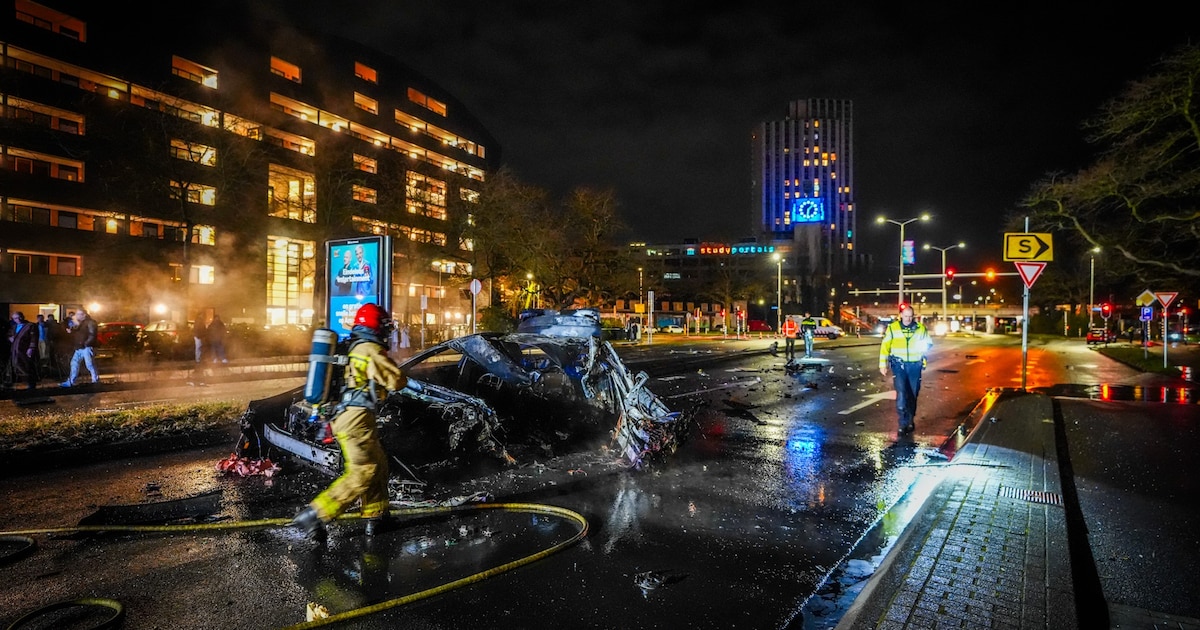 Ravage na crash in Eindhoven, automobilist zwaargewond naar het ziekenhuis