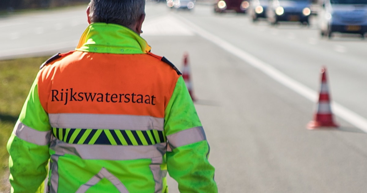 A67 voor Belgische grens dicht na ongeluk met vrachtwagen
