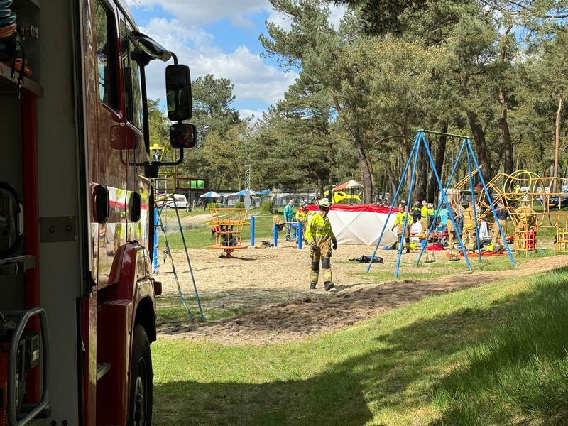Meerdere hulpdiensten waren op de been bij het dodelijke ongeluk in Boekel.