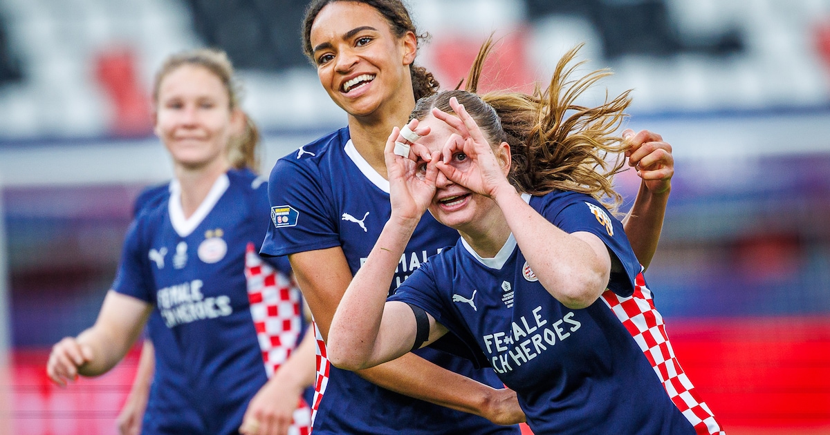 LIVE | PSV Vrouwen met 1-0 voorsprong de rust in, wint het ook de beker?