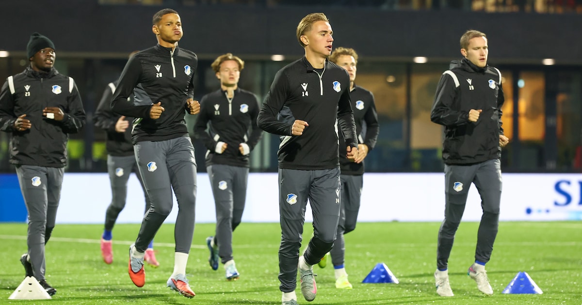 LIVE | Dorenbosch draagt aanvoerdersband bij FC Eindhoven, jonge Muller maakt basisdebuut